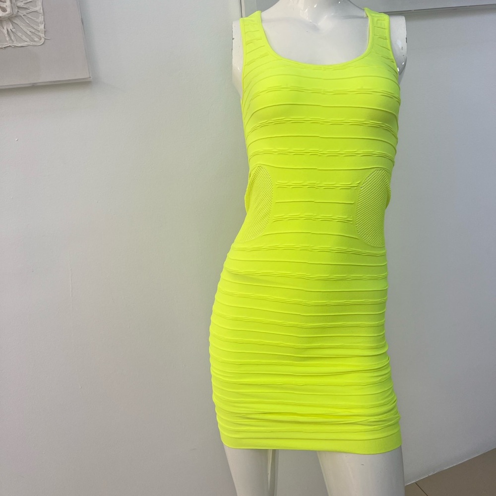 LIKE NEW NEON